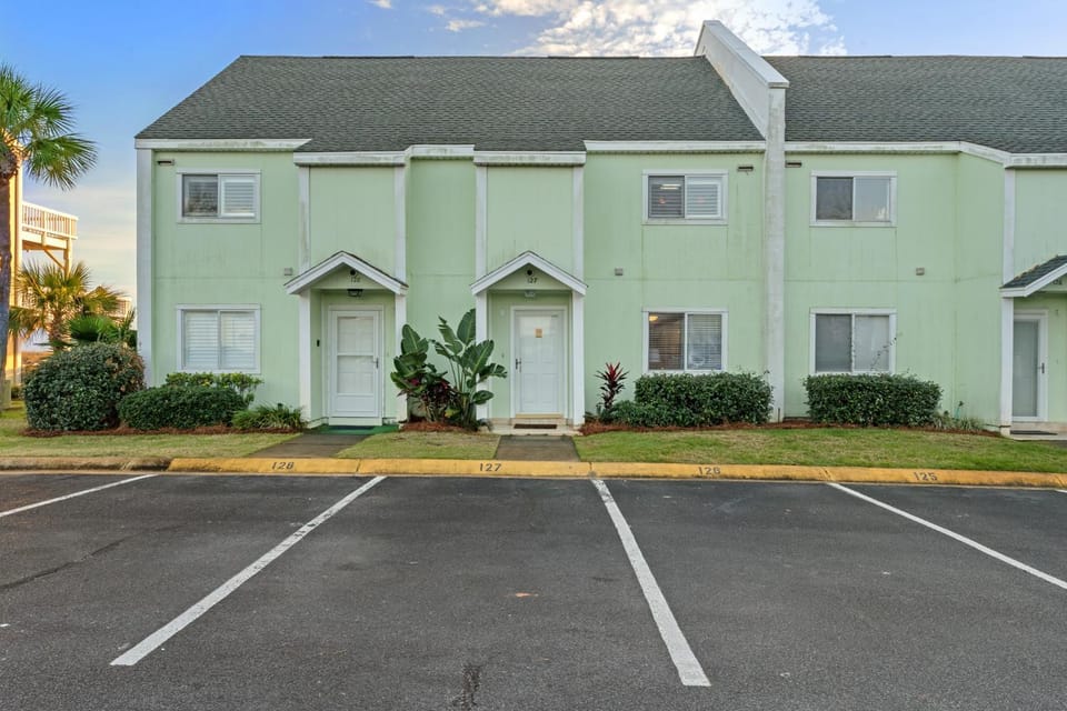 Southbay by the Gulf 127 by Newman-Dailey Apartment in Destin
