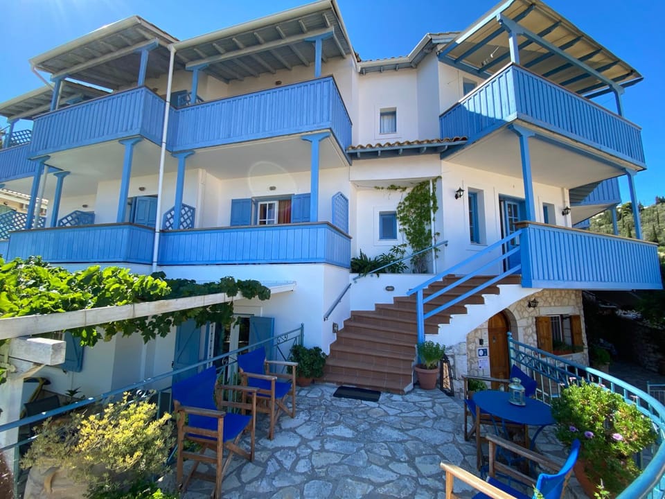 Property building, Balcony/Terrace