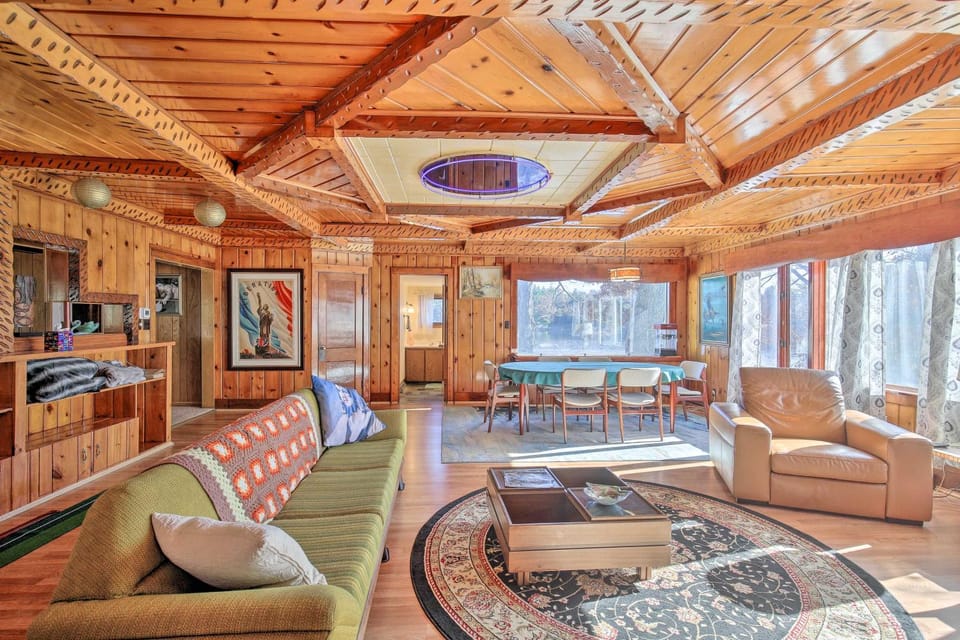 Retro Rhinelander Lake Retreat w/ Fire Pit! House in Rhinelander