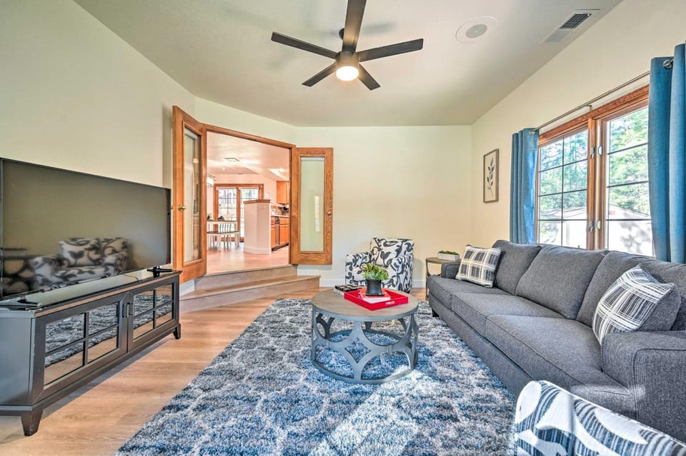 Spacious Flagstaff Home w/ Hot Tub & Grill! House in Flagstaff