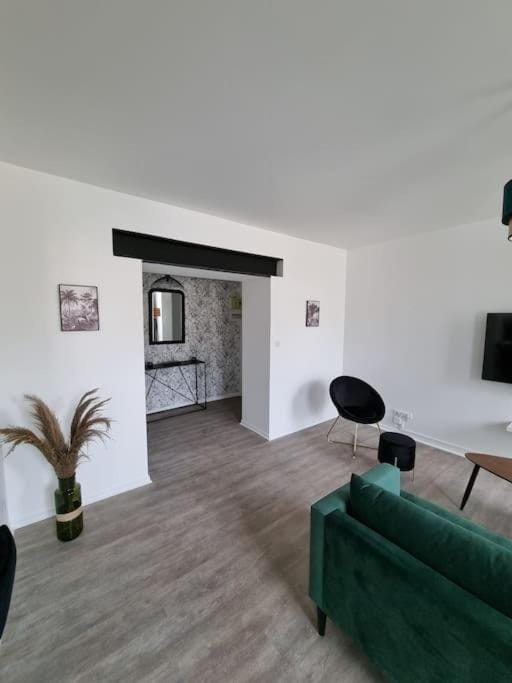 Appartement Jungle- hypercentre -Charleville Apartment in Grand Est