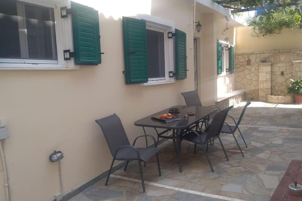 Inner courtyard view