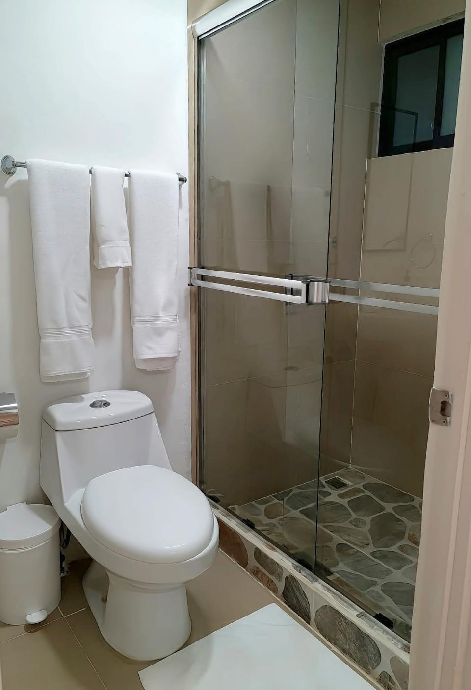 Shower, Bathroom, towels