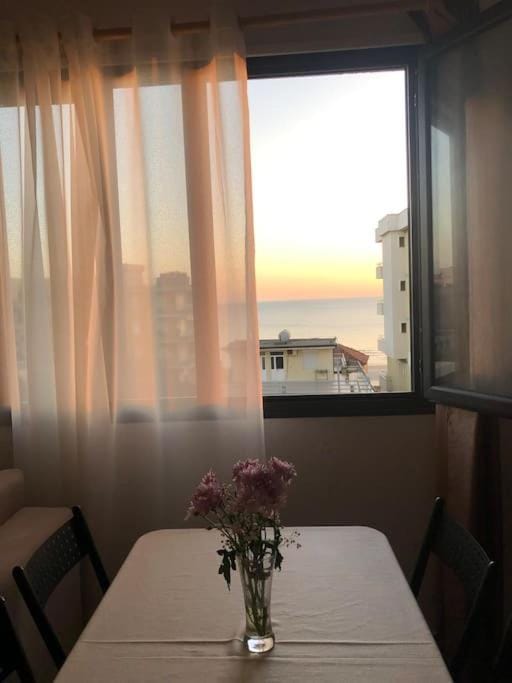 View (from property/room), Balcony/Terrace, Dining area