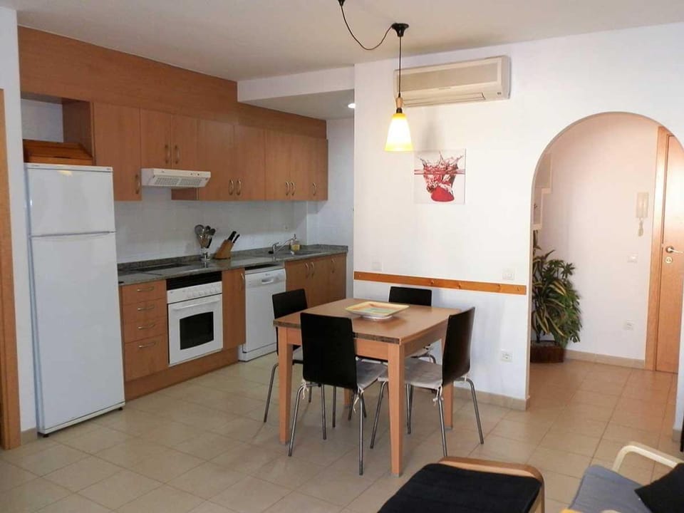 Vacaciones ideales: apto con piscina, cerca del mar, wifi, aire opcional, admite mascotas, playa perros - ES-184-11 Apartment in Montsià
