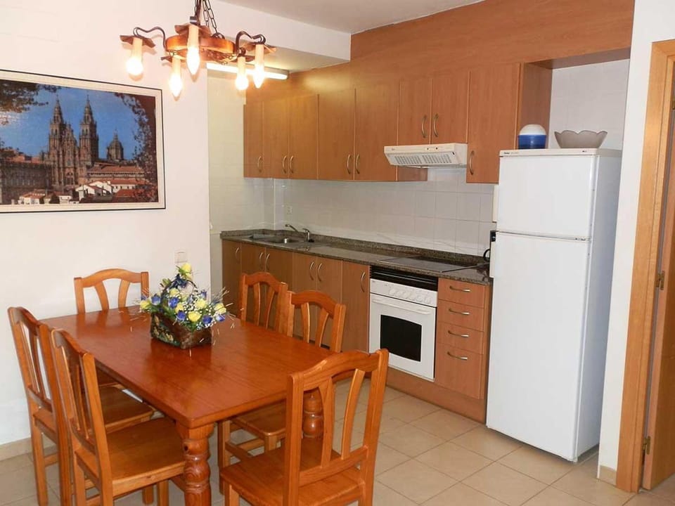 Vacaciones cerca del mar: piscina, mascotas, playa para perros y wifi gratis - ES-184-49 Apartment in Baix Ebre