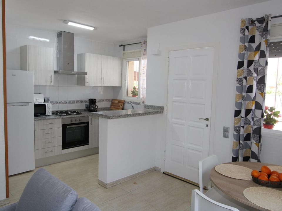 Casa cerca del mar con piscina privada, wifi, aire opcional, mascotas bienvenidas, playa para perros. - ES-184-55 House in Montsià