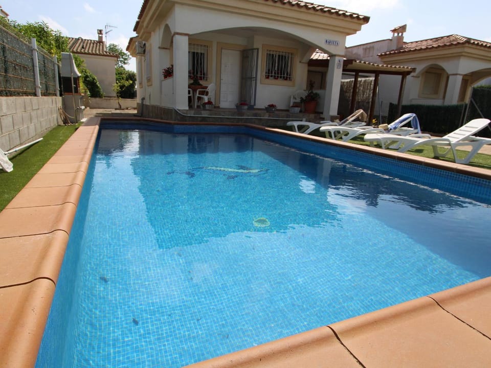 Casa cerca del mar con piscina privada, wifi, aire opcional, mascotas bienvenidas, playa para perros. - ES-184-55 House in Montsià