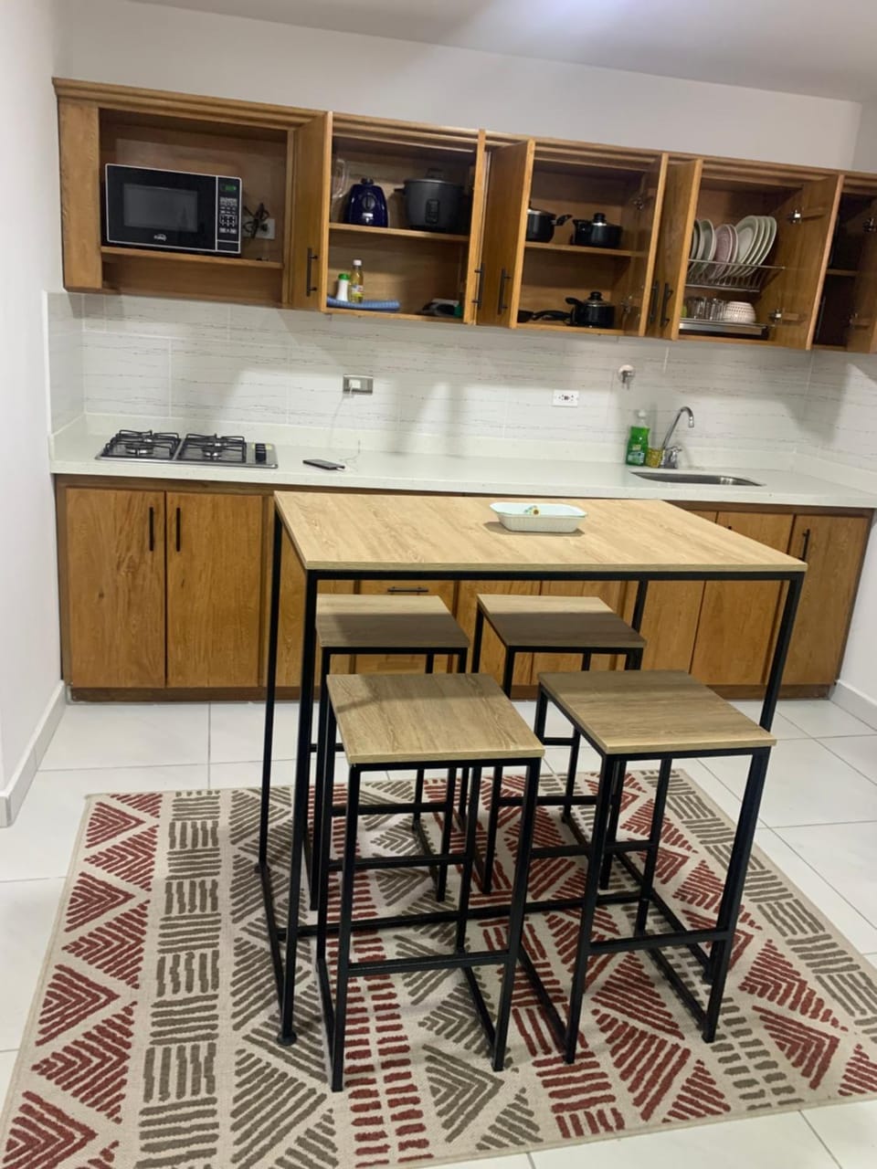 Kitchen or kitchenette, Dining area, minibar, pet friendly