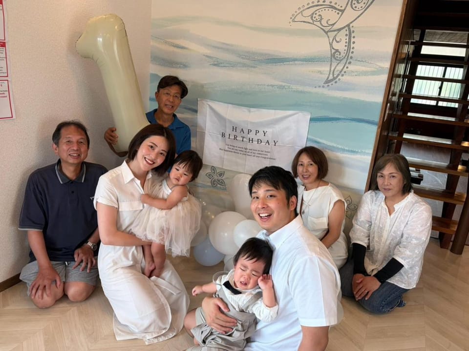 People, Living room, group of guests