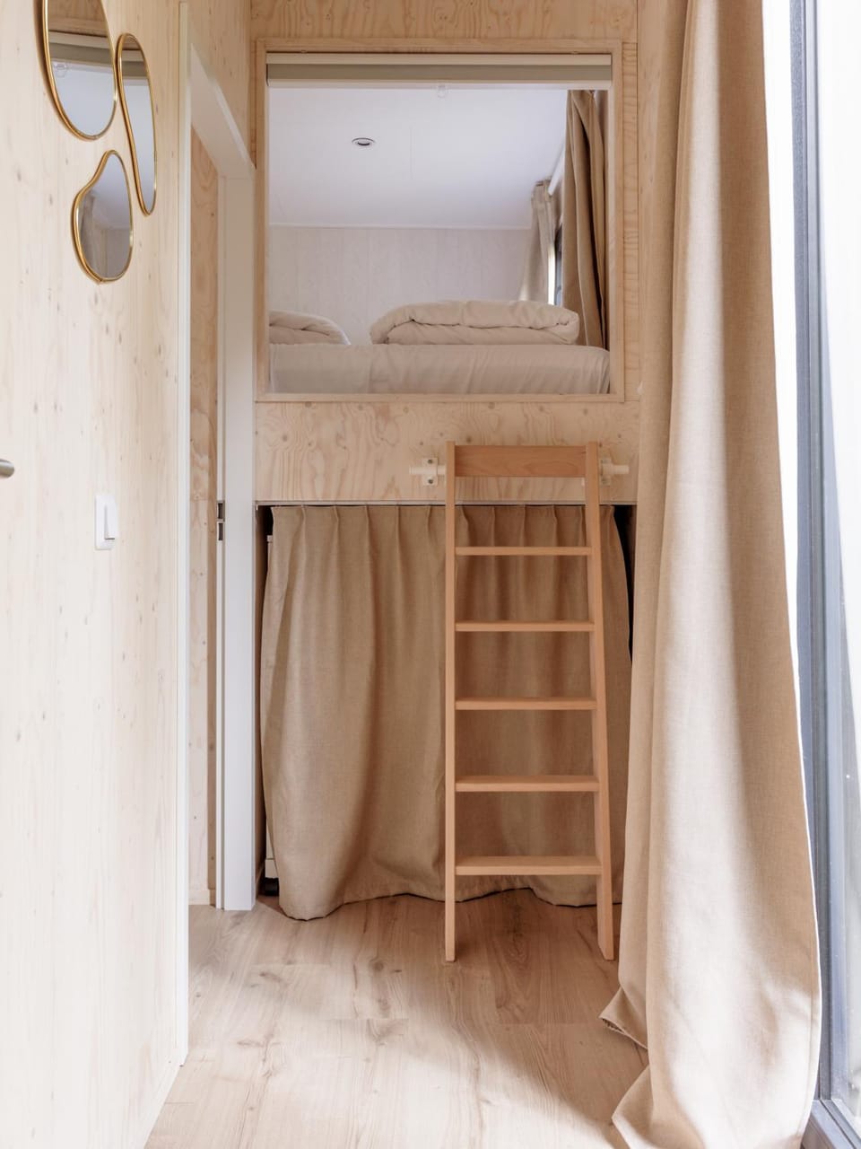 Bed, Bedroom, bunk bed