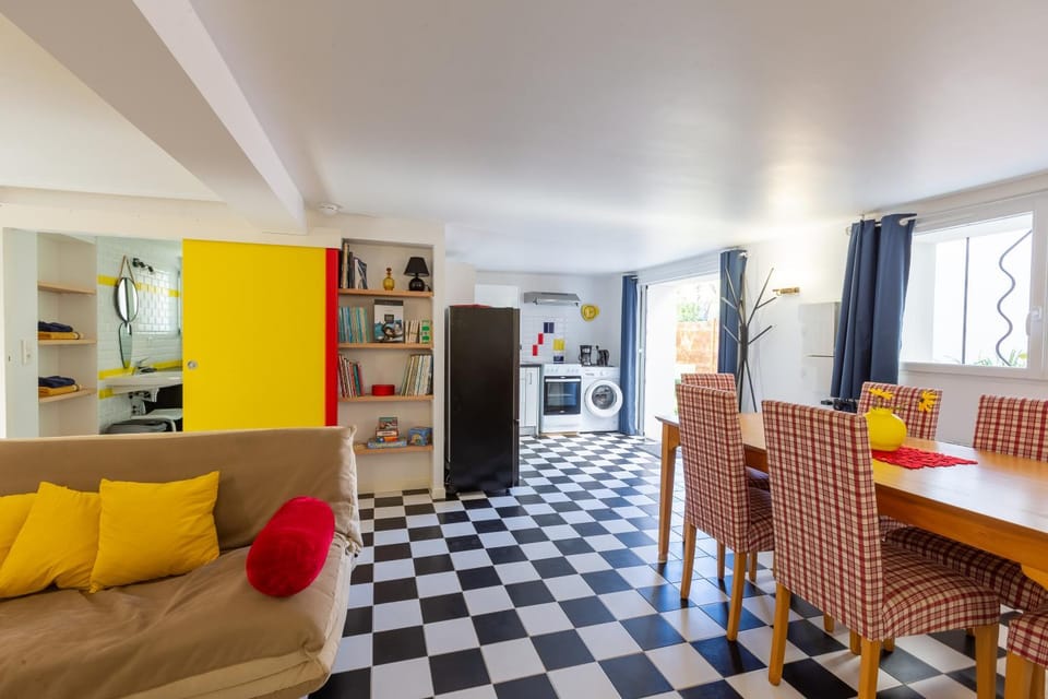 Library, TV and multimedia, View (from property/room), Kitchen or kitchenette, Living room, Dining area