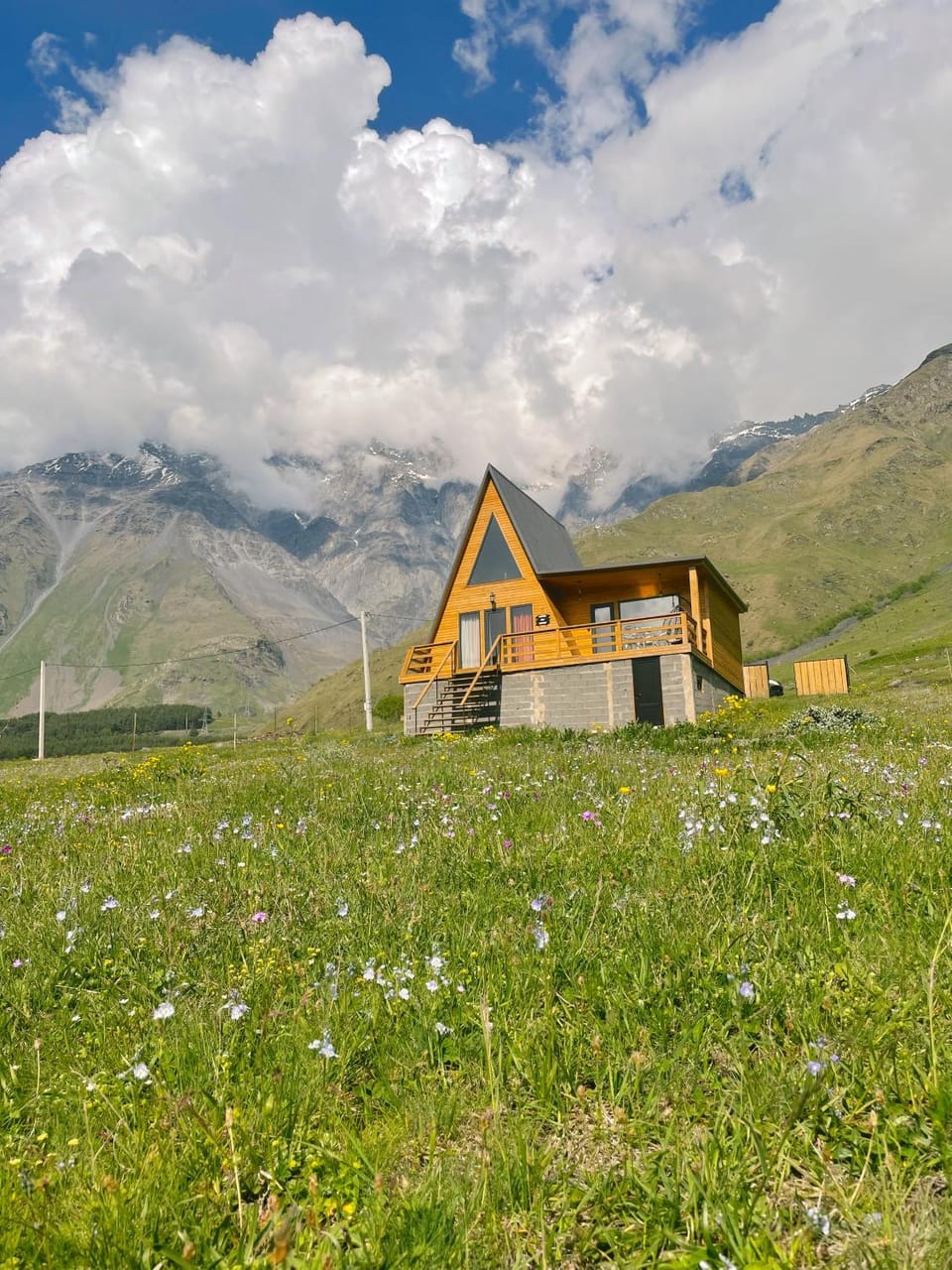 Memory Hut_Kazbegi Apartment in Georgia