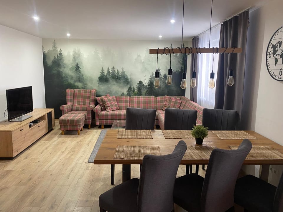 Communal lounge/ TV room, TV and multimedia, Living room, Seating area