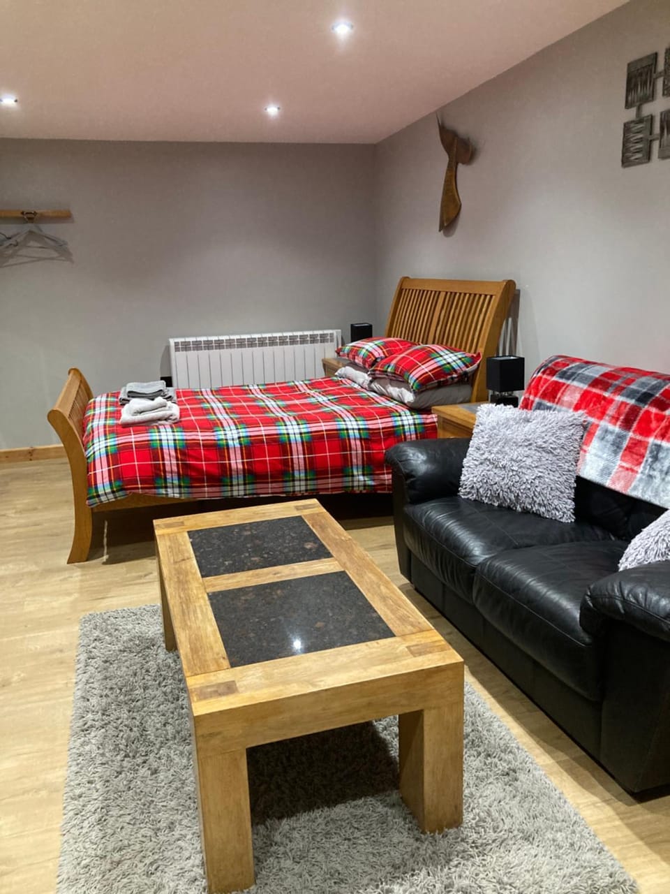 Roblins Nest Apartment in Wales