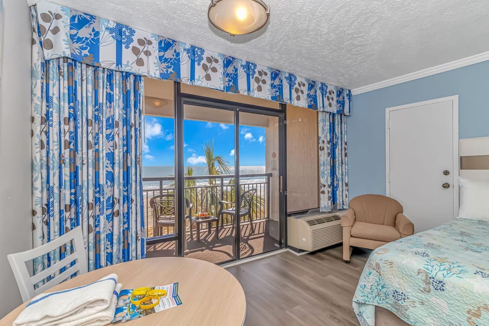 Ocean Reef Resort - Direct Oceanfront Studio - Nicely Updated! Perfect for 2-4 guests! Unit 303 House in Myrtle Beach