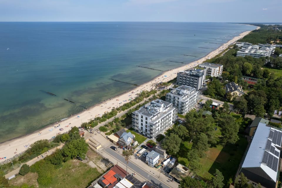 Property building, Neighbourhood, Natural landscape, Bird's eye view, Beach, Sea view