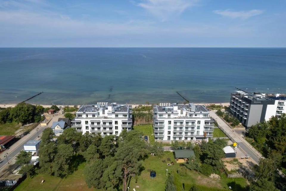Property building, Bird's eye view, Sea view, Location