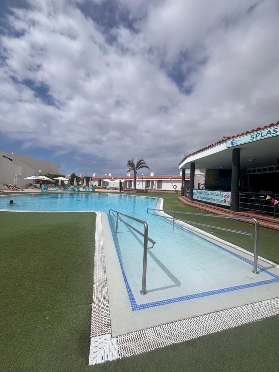 Swimming pool