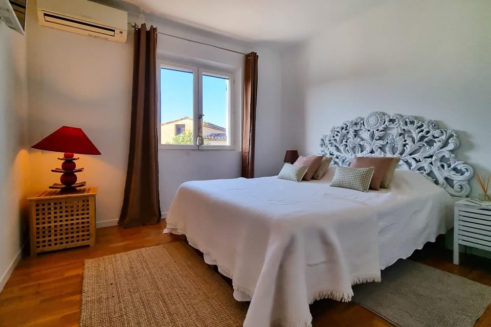 La Dolce Villa 11 sleeps Pool & Landscaped Garden Villa in Mandelieu-La Napoule