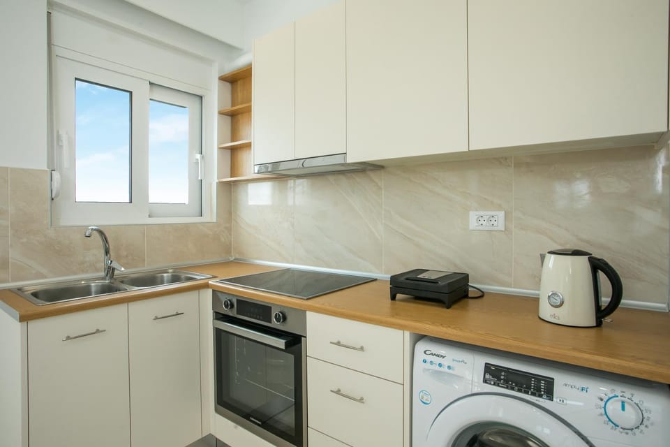 Coffee/tea facilities, Kitchen or kitchenette, pet friendly, stove, toaster, washing machine