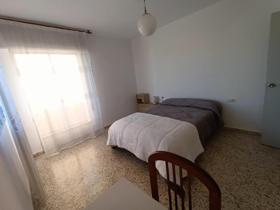 Photo of the whole room, Bedroom