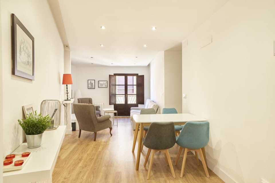 Living room, Seating area, Dining area