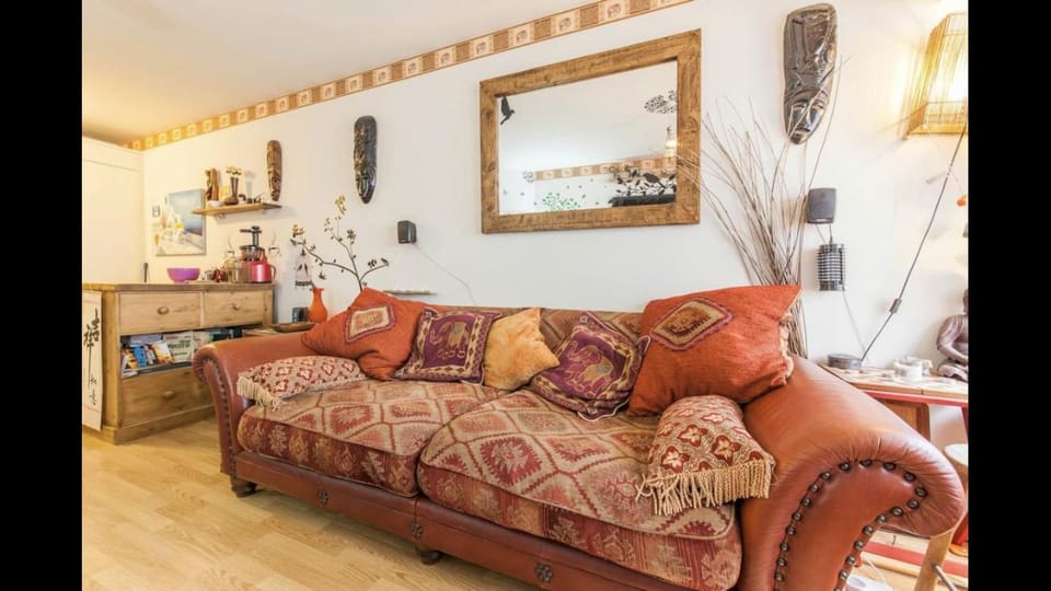 Complete Bohemian luxury Sanctuary home Apartment in London