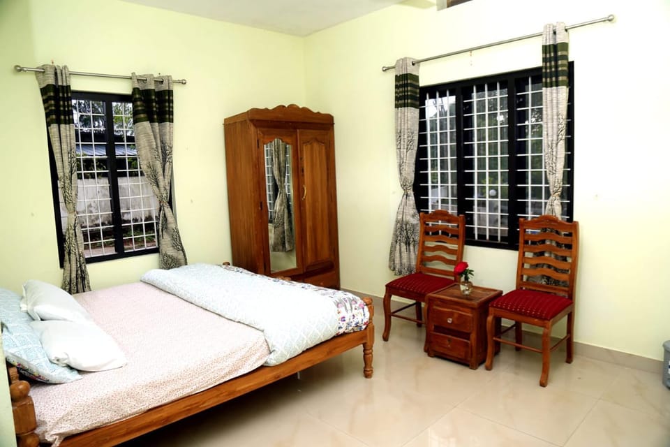 Bedroom, wardrobe
