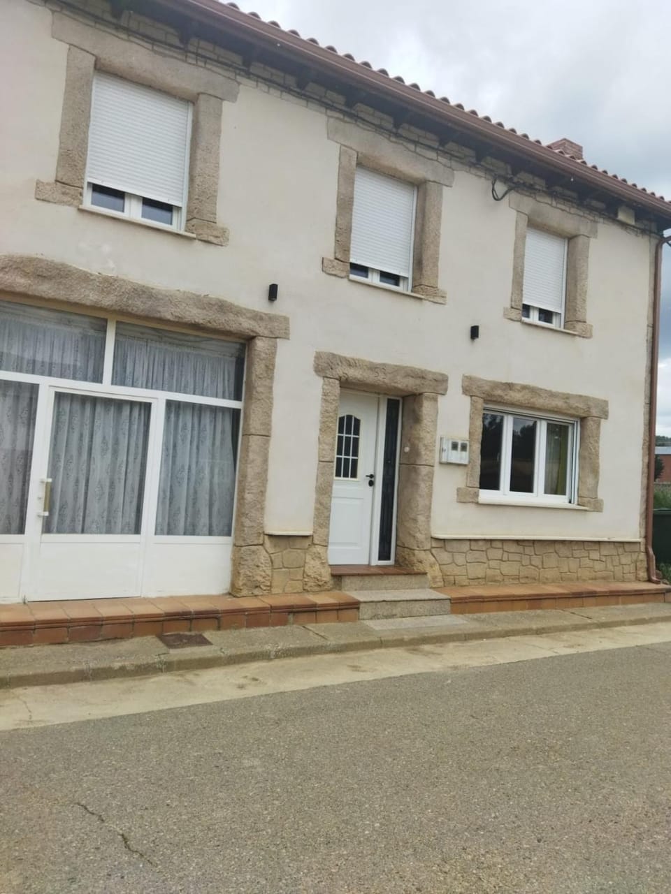 Casa Laguna Sentiz House in Castile and León