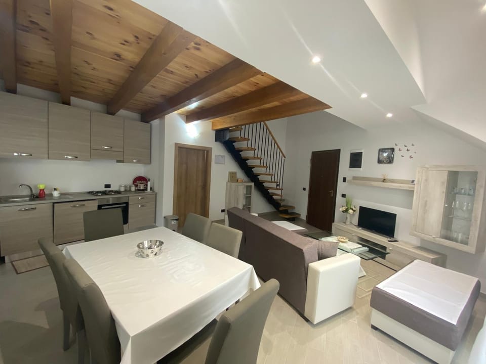Living room, Seating area, Dining area