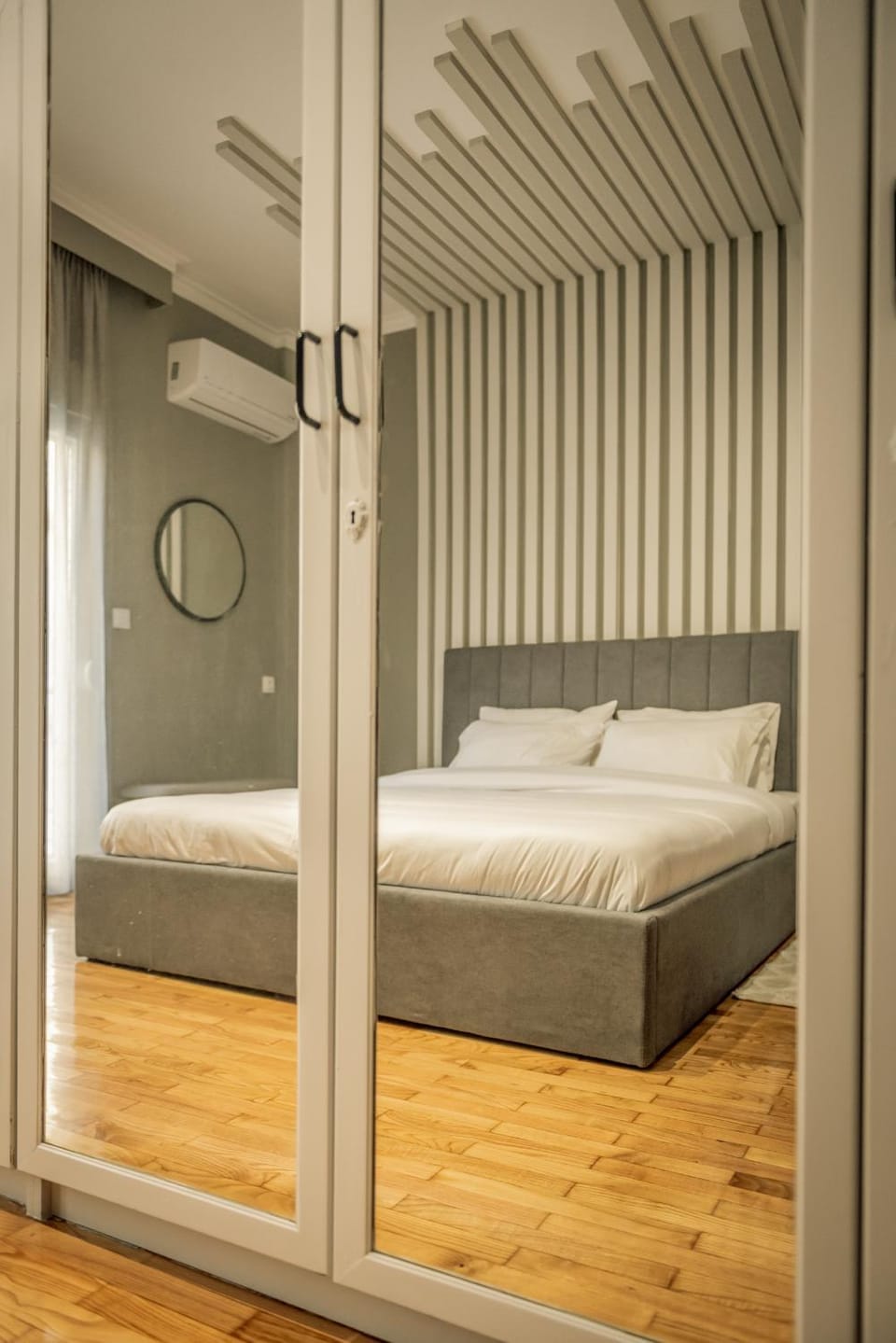 Bed, Photo of the whole room, Bedroom, wardrobe