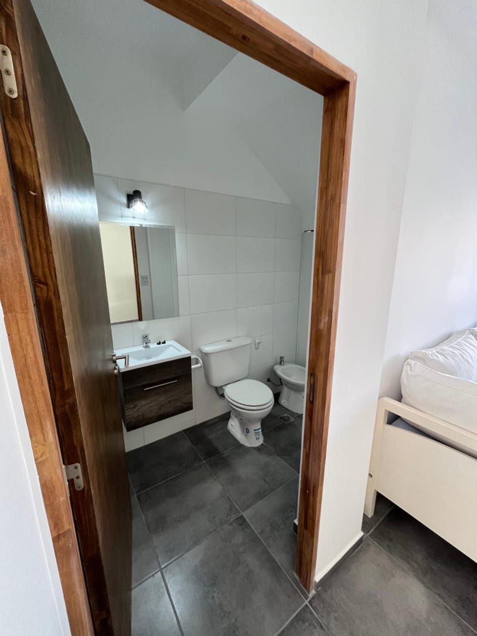 Toilet, bidet