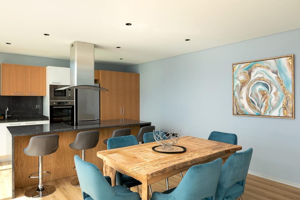 Dining area, kitchen