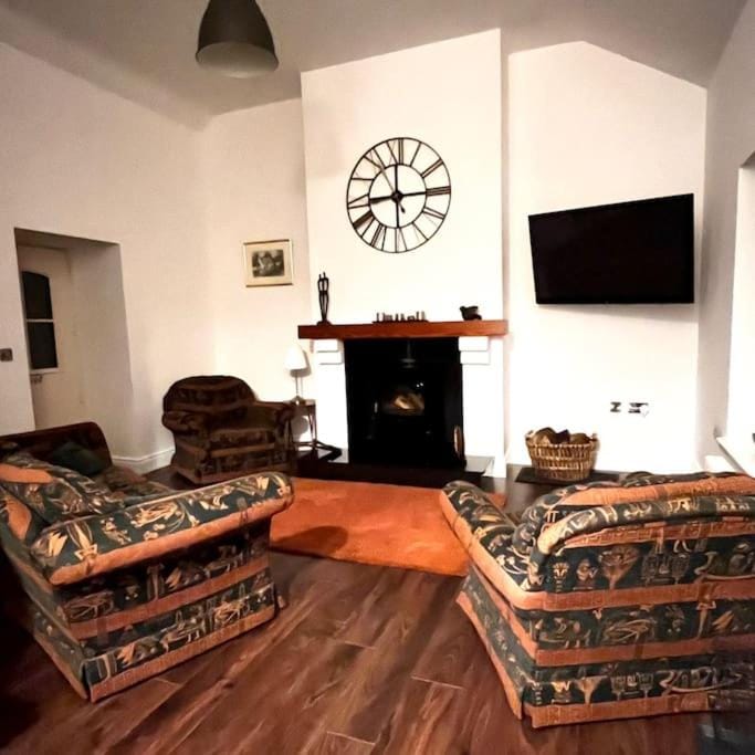 Rectory Cottage. Close to Enniskillen and lakes. House in Leitrim, Co. Leitrim, Ireland