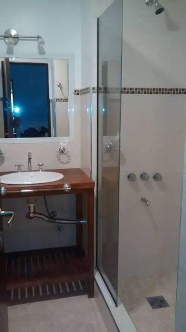 Depto para 4 Pinamar centro NO Grupos jóvenes Apartment in Pinamar