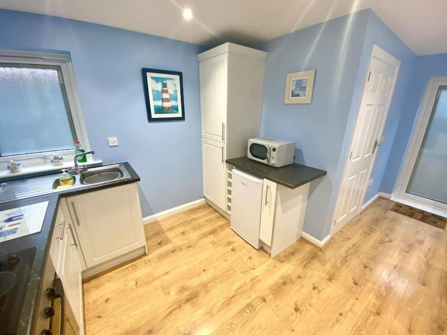 Modern Spacious Annex -Ground Floor Apartment in Tendring District