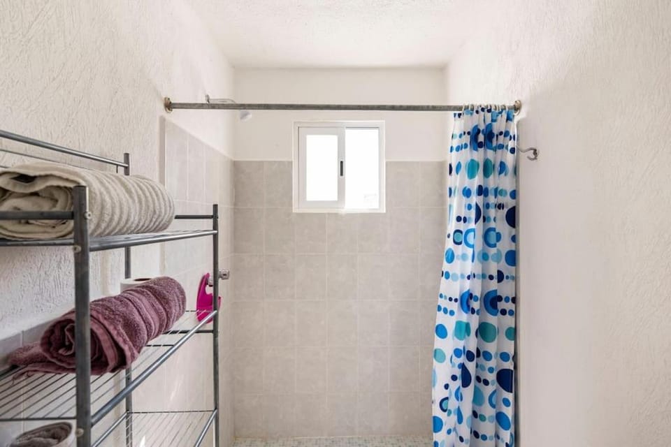 Shower, Bathroom, towels