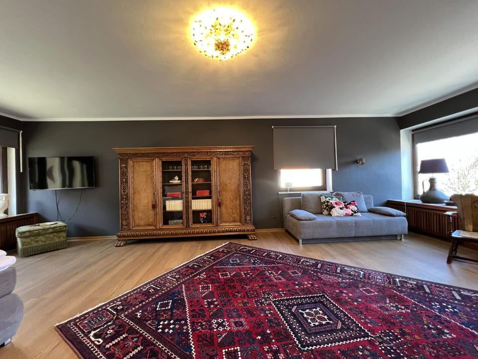 Living room, Photo of the whole room