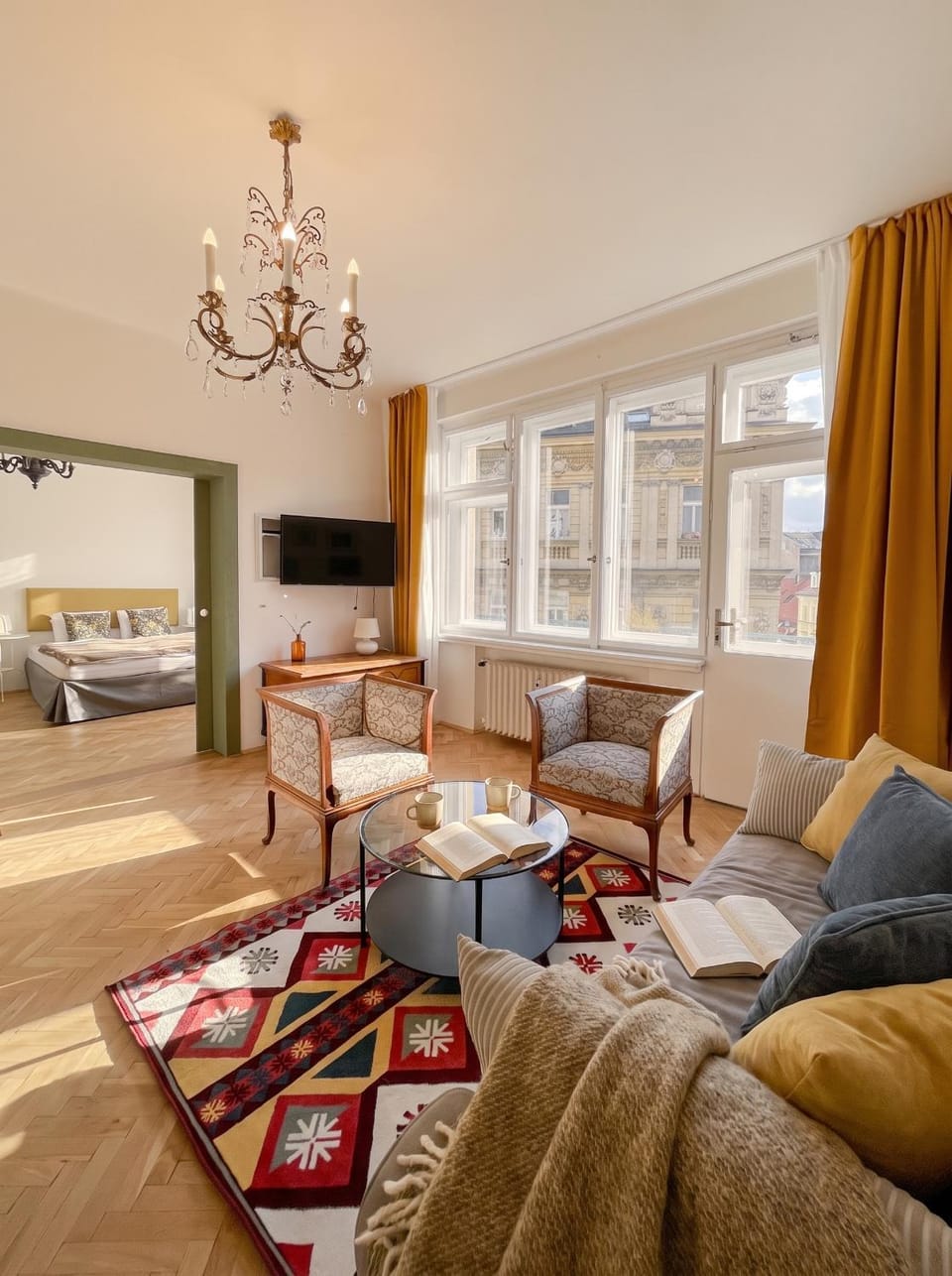 Bed, TV and multimedia, Photo of the whole room, Seating area, Bedroom