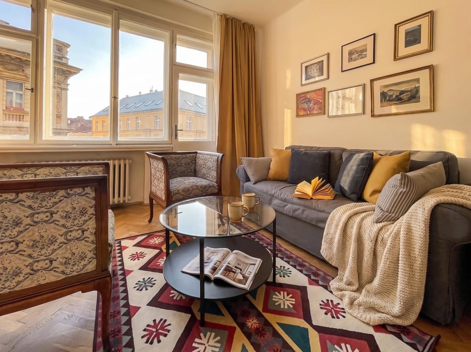 Seating area, Bedroom
