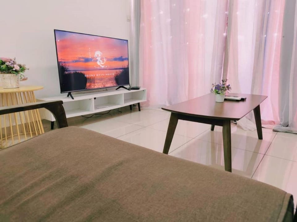 Kulai d putra suites beside ioiMall near JPO and Airport Apartment in Johor