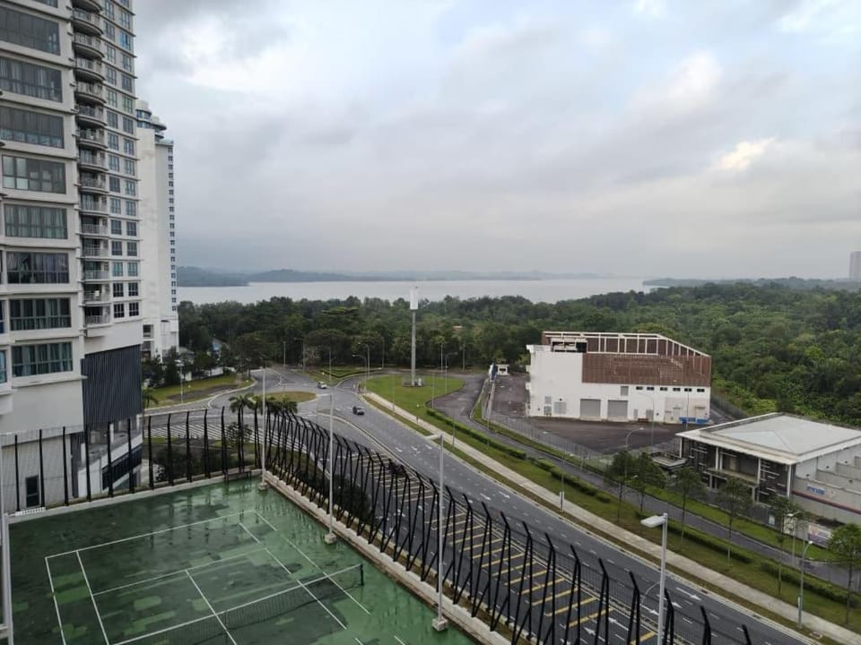 Teega Suite - 5 mins from Legoland Bed and Breakfast in Johor