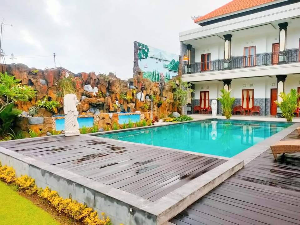 Property building, Day, Garden view, Pool view, Swimming pool, sunbed