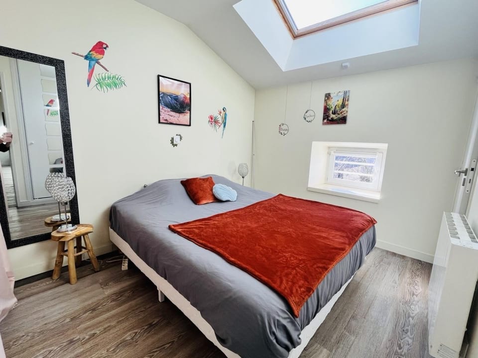Le Repaire, Rives, 4 pers, Calme, Lit Queen et BZ Apartment in Auvergne-Rhône-Alpes