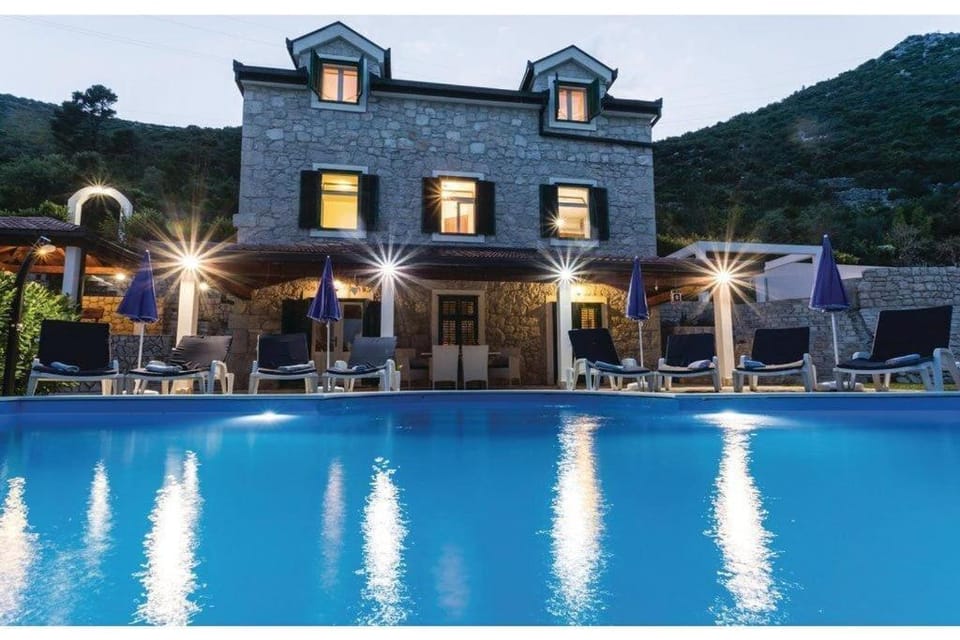 Night, Swimming pool