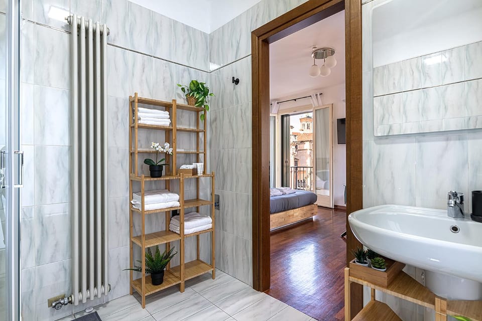 Shower, Bathroom