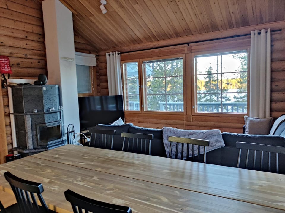 Photo of the whole room, Seating area, Dining area