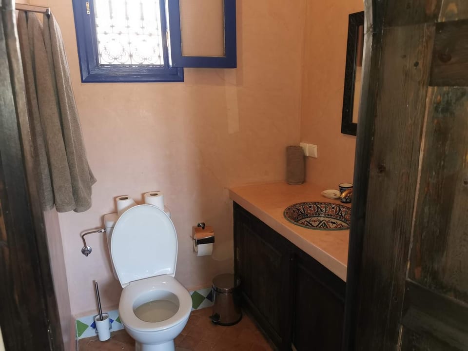 Toilet, Bathroom