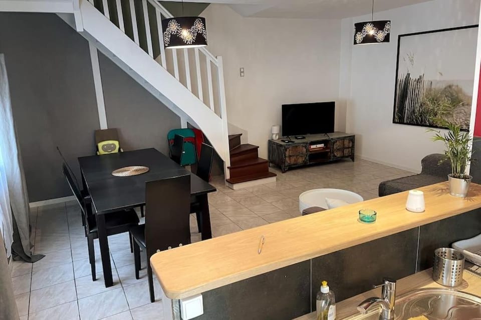 Maison centre bourg à 50m de la plage House in Brittany